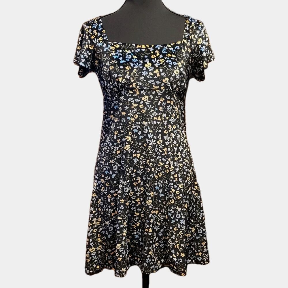 Women's Small Mini Dress Velour Floral Flutter Sleeve Empire Waist Square Neck